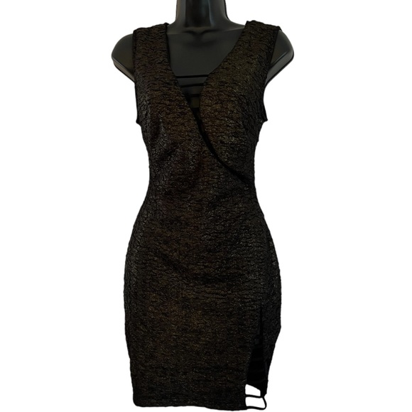 Sleeveless | Mini Dress | cut-outs | Gold Foil design | size Large - Picture 2 of 5